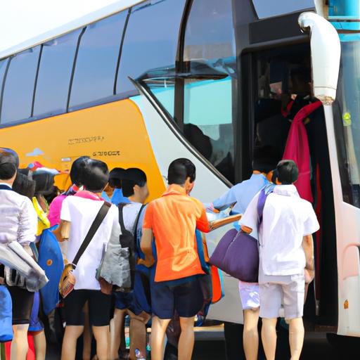 Hành khách lên xe nhà xe Quyền Linh Nho Quan Hải Phòng chuẩn bị cho chuyến đi xa