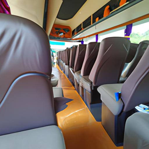 Không gian nội thất rộng rãi và thoải mái trên chiếc xe buýt của nhà xe Hoàng Anh Đà Lạt.