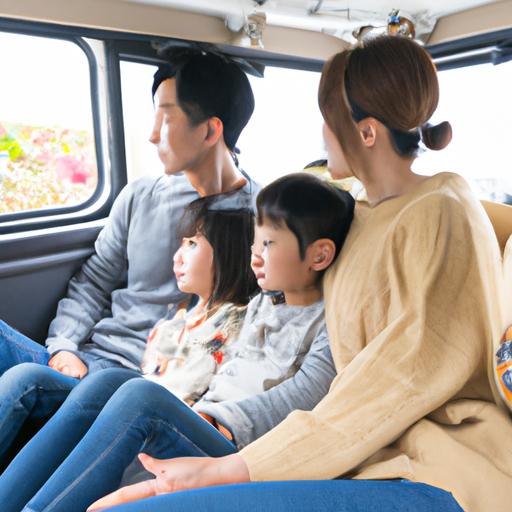 Gia đình ngồi thoải mái trong chiếc xe van rộng rãi