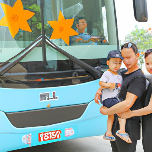 Một gia đình hạnh phúc lên xe buýt từ Nhà Xe Thảo Kim Ngân.