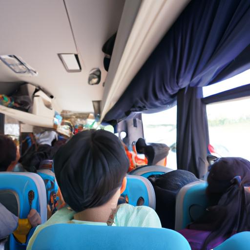 Hành khách trên xe buýt 'Nha Xe Lâm Nhi' tận hưởng chuyến đi an toàn và thoải mái.