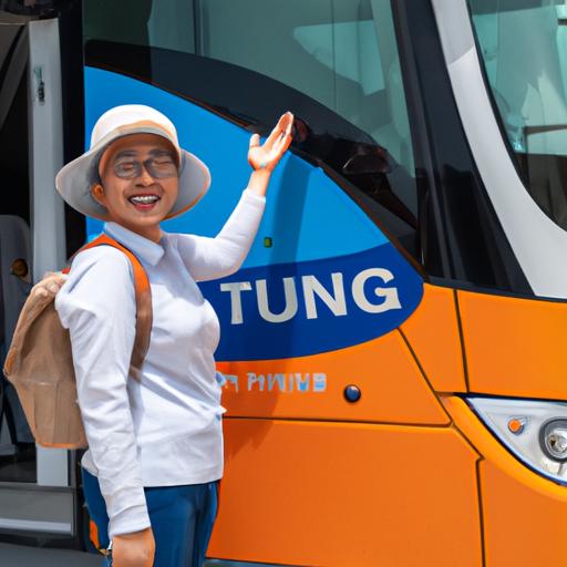 Khách hàng hài lòng lên xe của Nhà xe Tuấn Tú Ninh Thuận